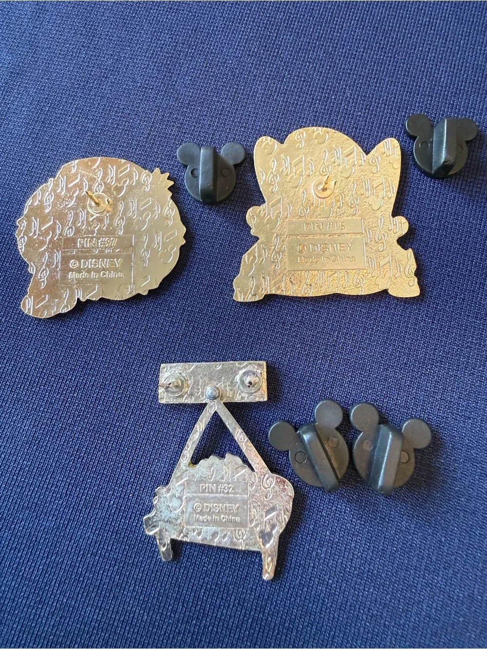 Disney Store 2002 Magical Musical Moments 12 pins Pooh Alice Lion King